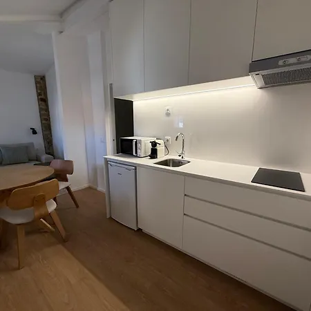 فندق مبيت وإفطار Riverside 4*